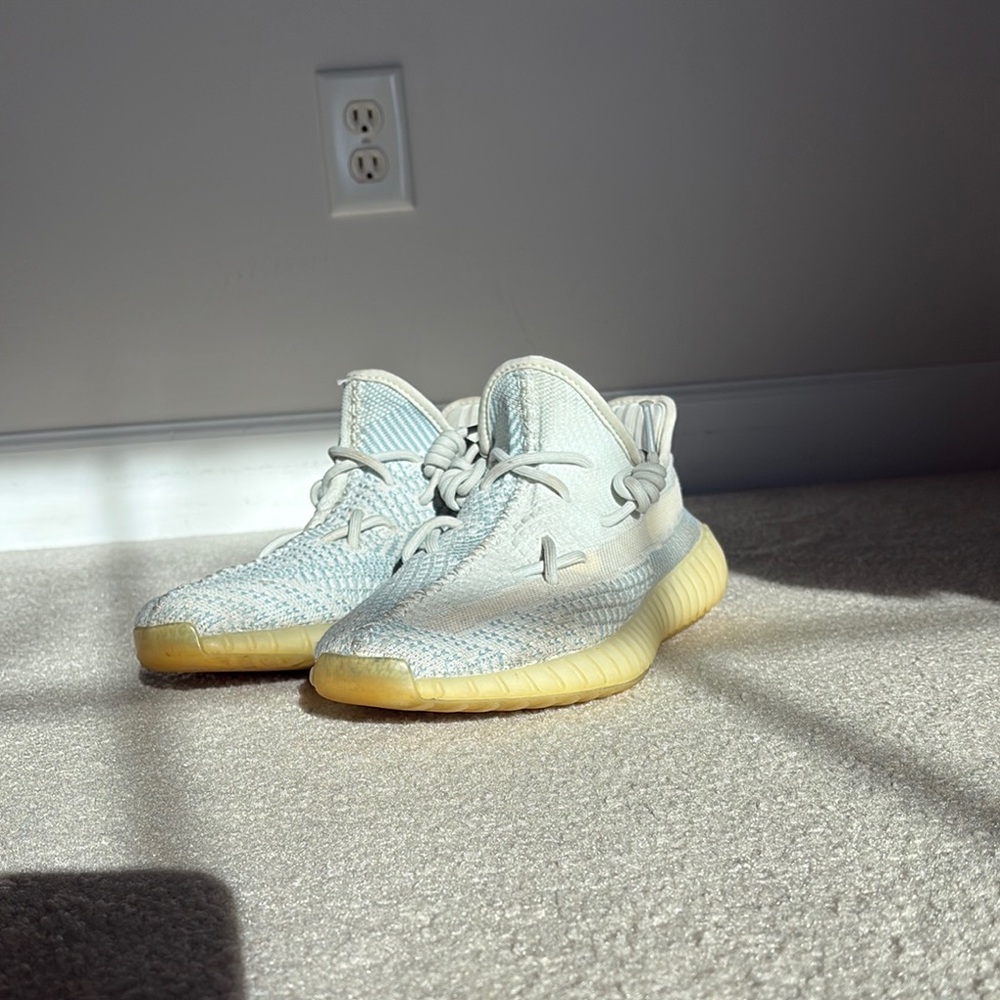 Adidas Men’s Yeezy Boost 350 V2 - Cloud White